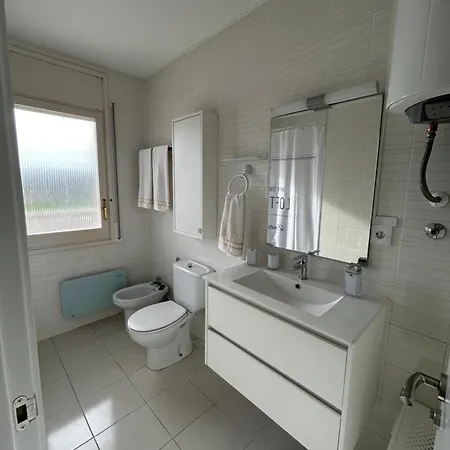 An Oasis Right On The Beachfront, Shops 200 Metres Away *
